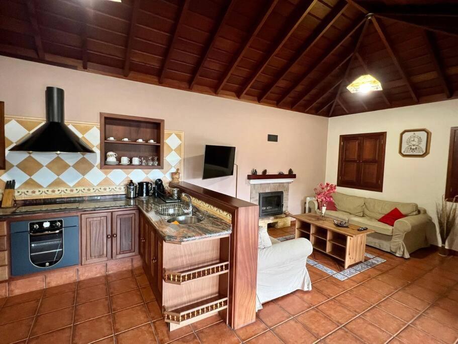 Rustic House La Montana Villa Brena Baja Luaran gambar